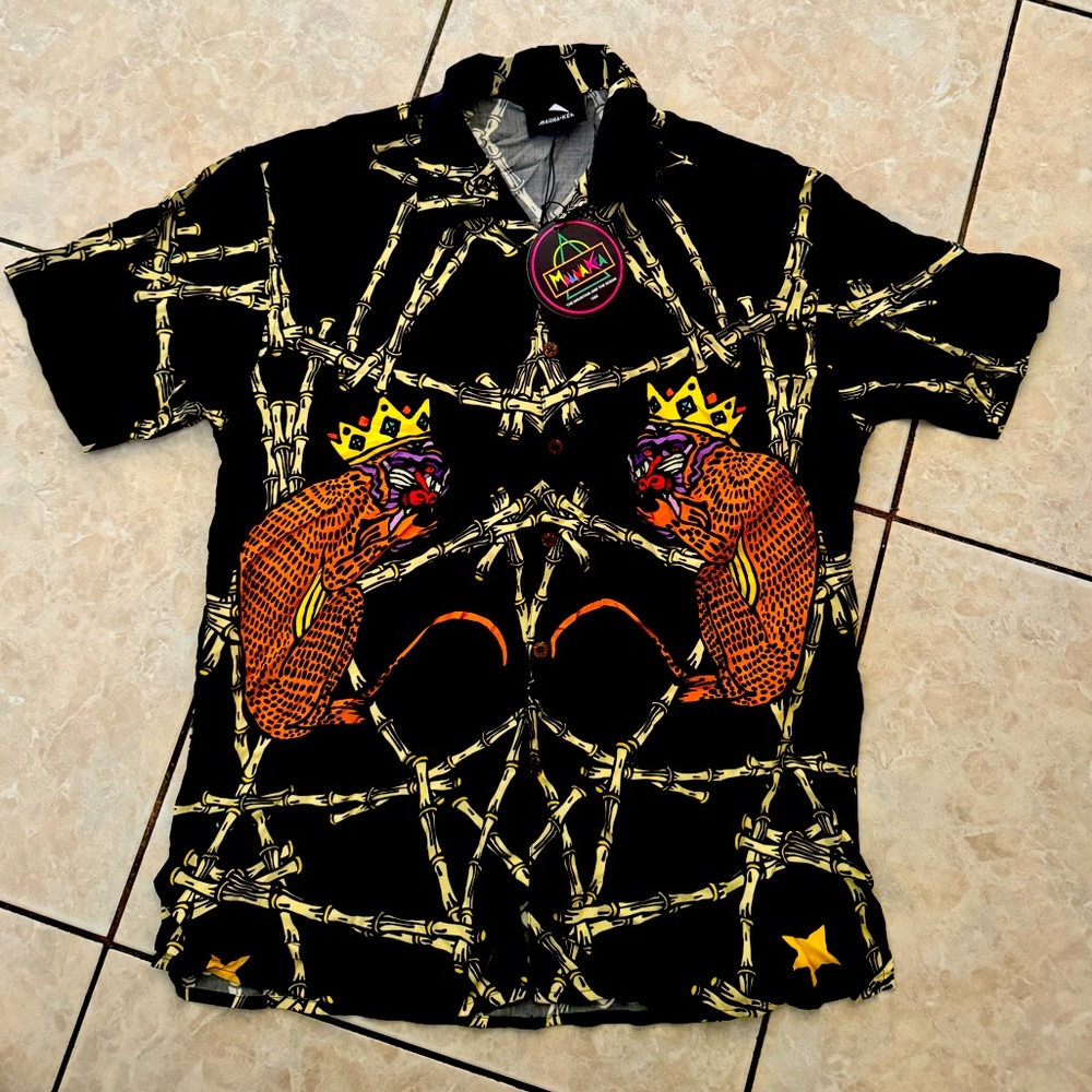 Mauna-Kea Welcome to Earth shirt